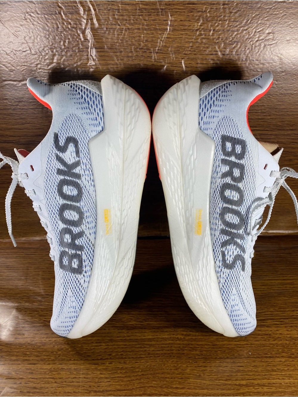 Brooks Hyperion max women’s shoe size 8 - Picture 7 of 14